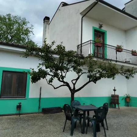 Azienda Agrituristica La Vecchia Quercia Farm stay *